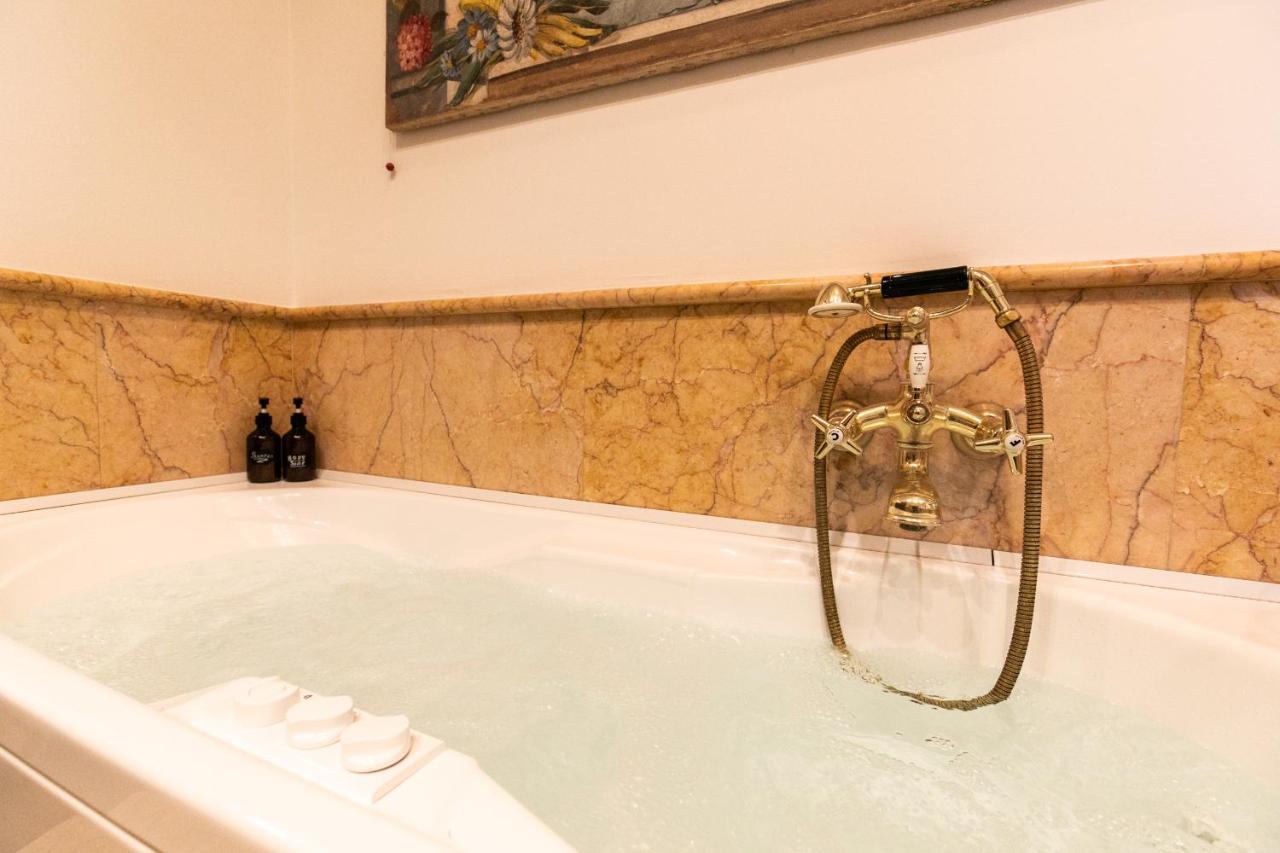 Klimt - Jacuzzi 5 Star - Luxury Design Apartment Milaan Buitenkant foto