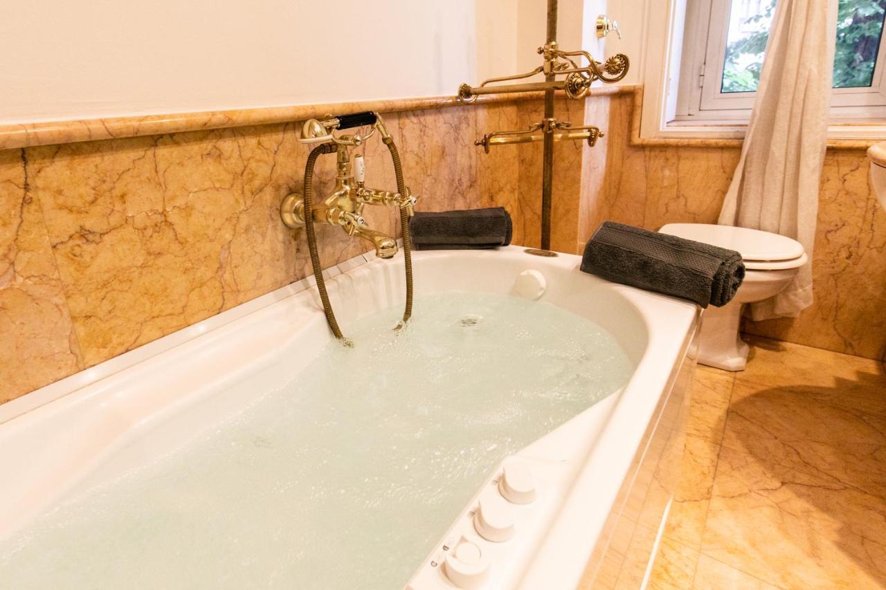 Klimt - Jacuzzi 5 Star - Luxury Design Apartment Milaan Buitenkant foto